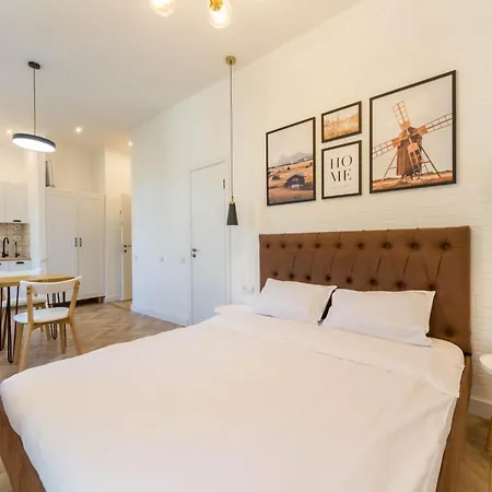 Apartment дизайнерські у центрі біля цуму *