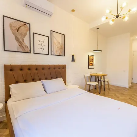 дизайнерські у центрі біля цуму Apartment